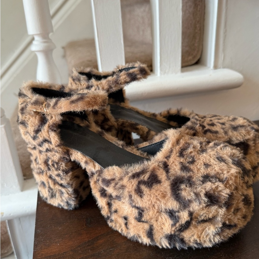 Faux Fur Leopard Print Chunky Platform Heels